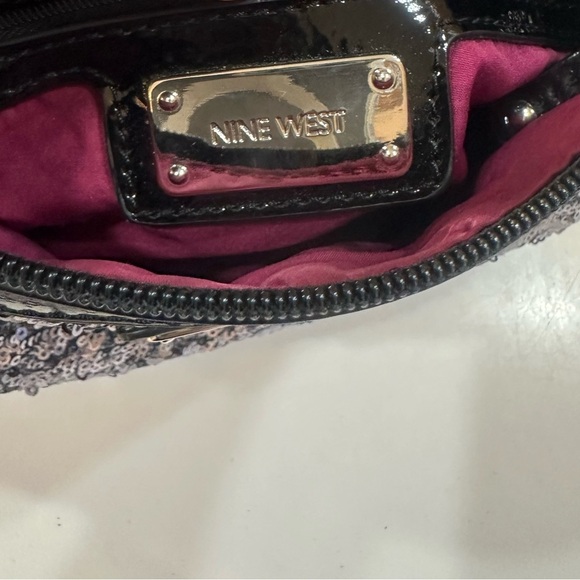 NINE WEST Silver Sequin Crossbody Bag Backside is black patent leather. 9” x 6” - Picture 5 of 9